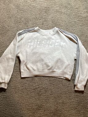 Tommy Hilfiger White/gray Cropped Sweatshirt with Shoulder Stripes